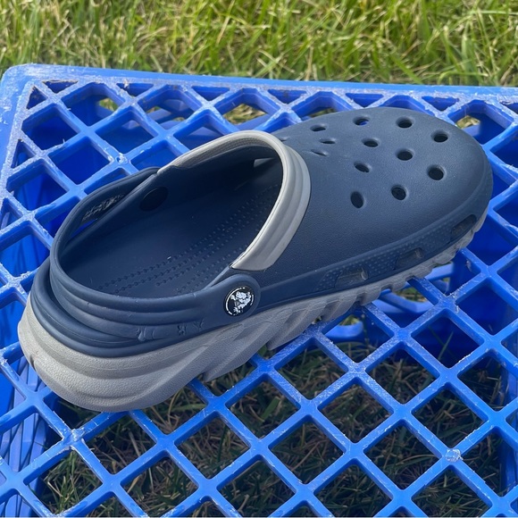 Crocs Duet Women’s 6 Men’s 4 Max Dual Comfort Clogs Blue Gray 201398 Flaw READ - Picture 8 of 14